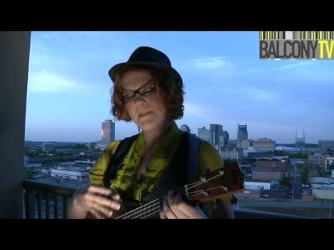 RACHEL PEARL - LOVE EXTRAVAGANTLY (BalconyTV)