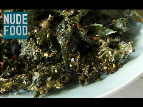How to Make Homemade Crispy Kale Chips - the perfect snack