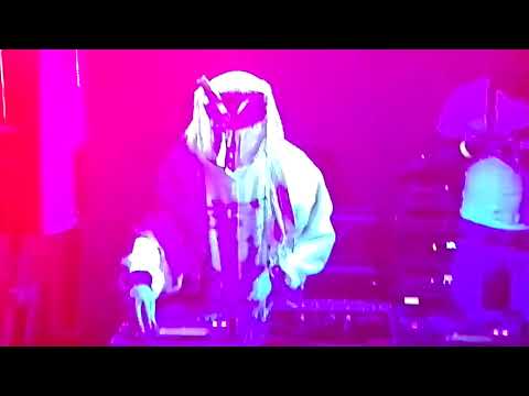 Hyenah Usuthu Tour: LUGAJU LOUNGE DURBAN