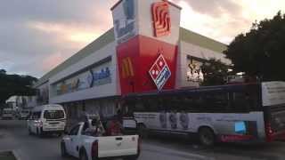 preview picture of video 'Plaza comercial en cancún (primera Parte)'