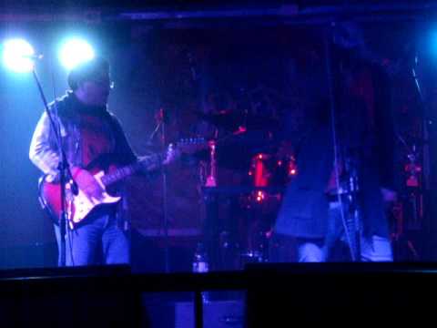 AVÉ DELØN - ALA DELTA | COVER DIVIDIDOS (GREENS 08-07-16)