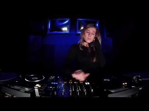 The Blue Oyster: DNK / 18.11 / 18 - 19