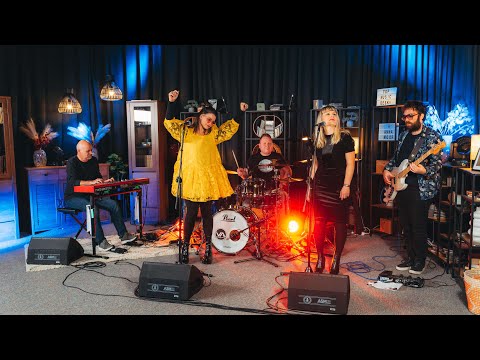 Anna Moor - Teardrops (live @ TOP MUSIC DESK)