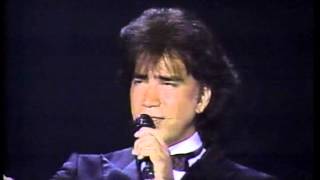 Jose Luis Rodriguez &quot;El Puma&quot; - Alguien Tiene Que Ceder