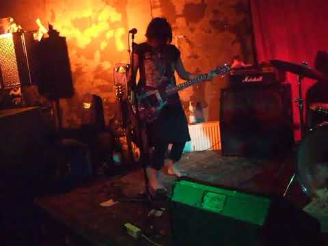 RAI KO RIS - LIVE (NEPAL PUNK)