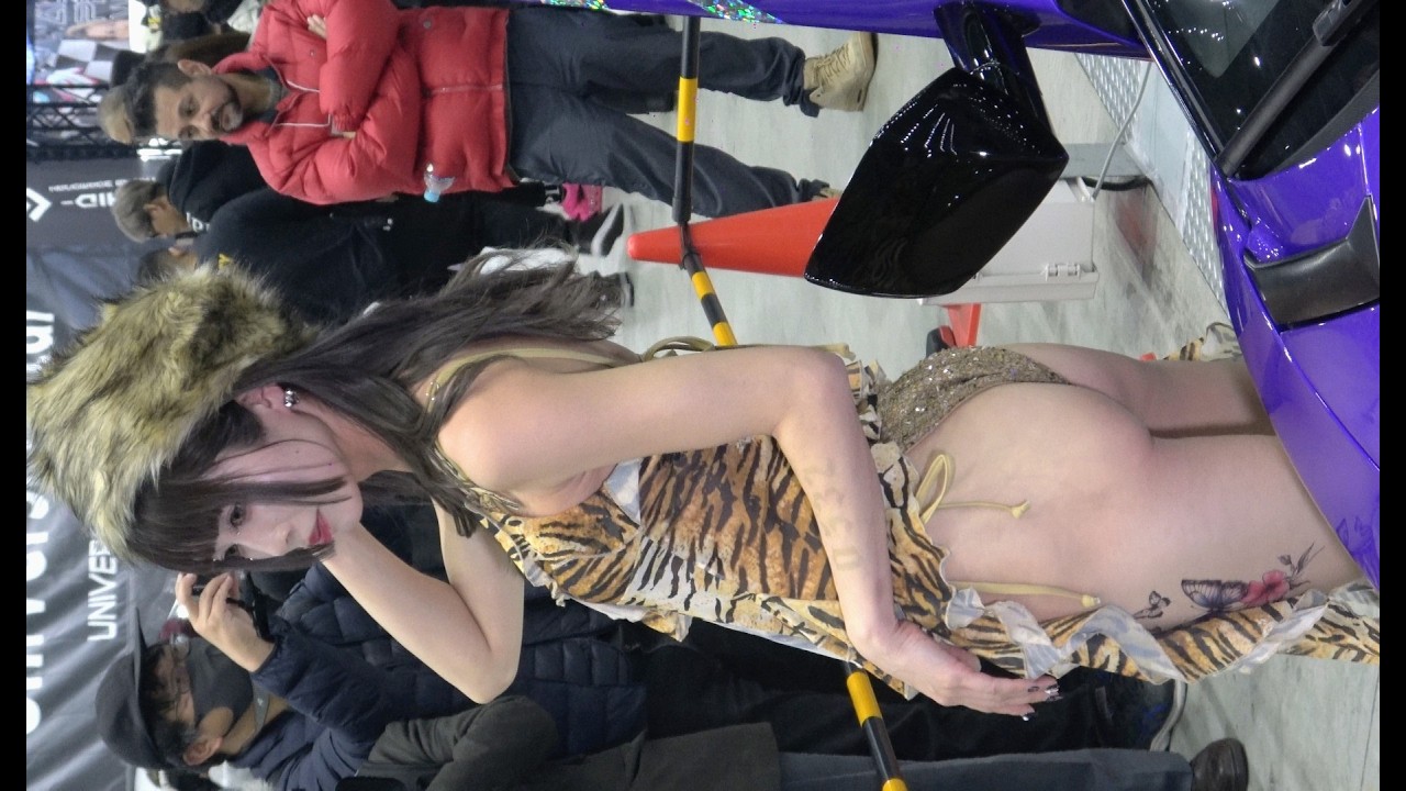 名古屋オートフェスティバル　セクシーダンサー　③