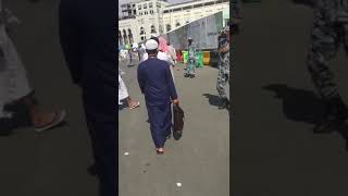 Antrian Masuk Masjidil Haram