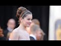 Hailee Steinfeld At The Oscars Red Carpet 2011