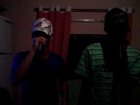 Mc' Pia e Mc' Léo é os D_S_F_D _\ | /_