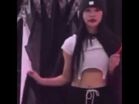 Noze practicing "hey mama" together with the leaders of other crews