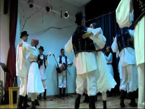 KUD"HORVATI",Horvati:Djevojka je molila svinjara...