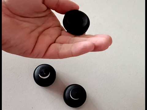 Engine cover mounts / Engine cover plugs