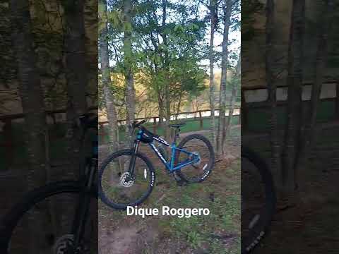 Hermoso lugar natural en el dique Roggero. Moreno. Buenos Aires.