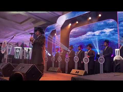 Freilach & Shira Choir ft. Lipa Schmeltzer ליפא שמעלצר עם תזמורת פרייליך ומקהלת שירה