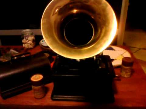 Edison Standard phonograph plays Yuppie Exodus from Dumbo - Jed Davis