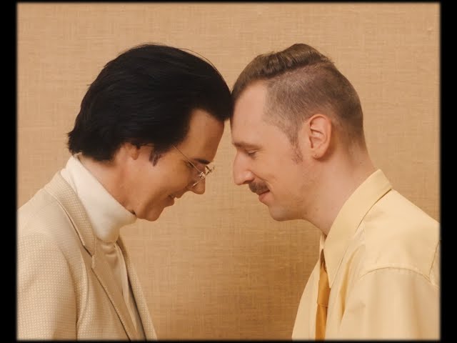 Musik von Alligatoah & Alexander Marcus ((jetzt ansehen))