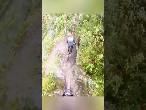 Chạy xe đạp địa hình #shorts