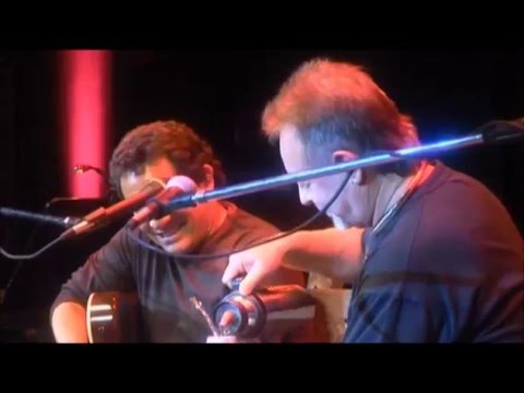 Alejandro Filio y León Gieco - El país de la libertad