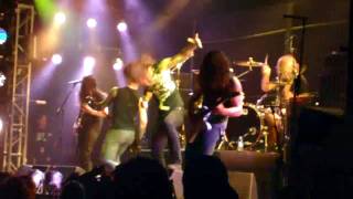As I Lay Dying - Beyond Our Suffering (new song, 1st ever live performance @ Golden Gods Awards)