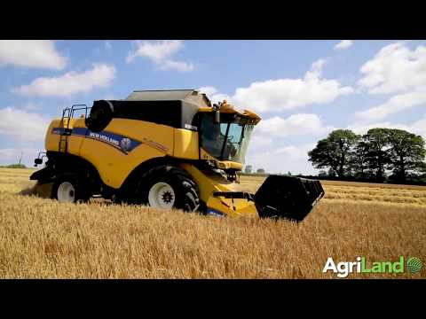 Derek Keeling harvesting winter barley in Co. Dublin (2017)