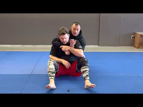 “Waiter” Wristlock From The Back