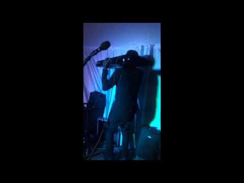 Yunggroov - Ave'w Live