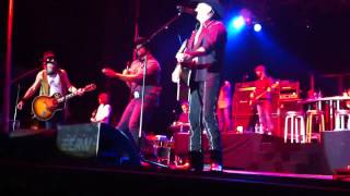 Big &amp; Rich with- Cowboy Troy , Gretchen Wilson  Love Train
