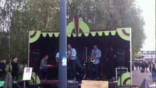 &quot;Mama, that&#39;s alright&quot;, John Bull &amp; the Bandits live