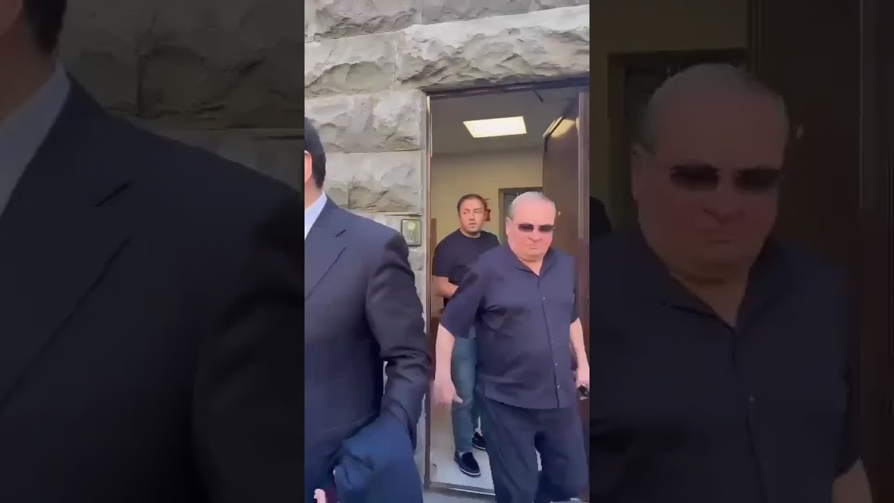 Կարեն եւ Նարեկ Կարապետյանները դուրս եկան ոստիկանության բաժնից