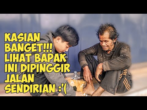 Kasian bapak ini, kelaparan di pinggir jalan sendirian