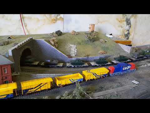 TRENO MILITARE IN TRANSITO SUL PLASTICO DEL CUNIFER A BORGO S.DALMAZZO (CN) 10 - 12 - 2017