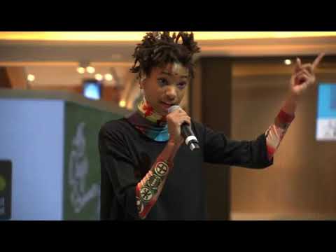 Willow and Jaden Smith performing at the Dubai Mall / August 23, 2015