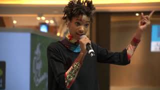 Willow and Jaden Smith performing at the Dubai Mall / August 23, 2015