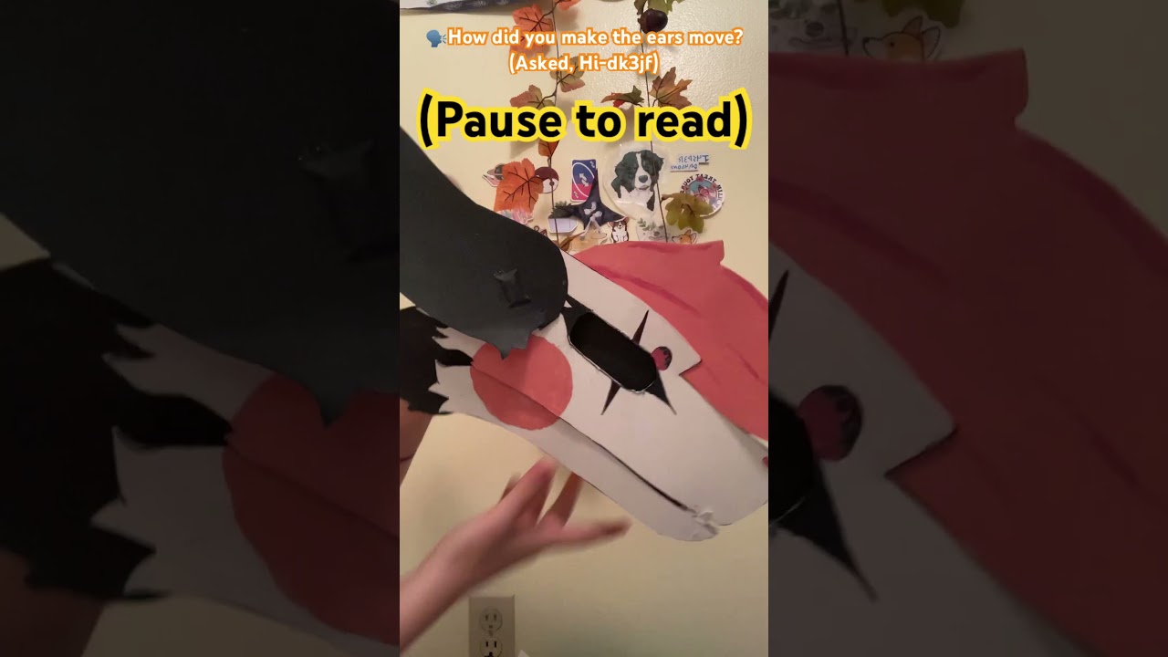 How I control her ears. #paperdragons #handpuppet #paperdragonpuppet #dragon #puppet