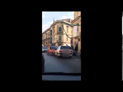 Argument fi Strada Rjali - il-Ħamrun