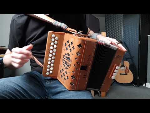 Irish BC button accordion beginner lesson - finding notes / scales