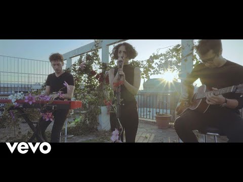 Barbara Pravi - La petite vidéo acoustique de "Pas grandir"