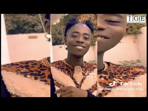 Dog Father balling to Omaro and ST's TAF TAF song 😎. am late to pass my assignment