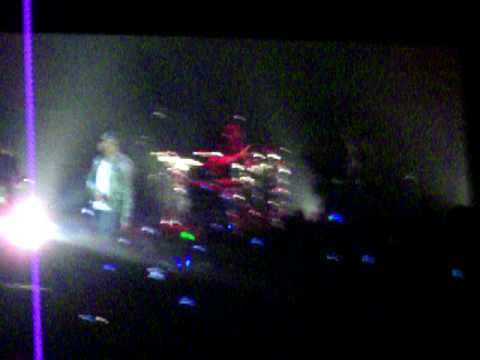 Taio Cruz - Smells Like Teen Spirit (Nirvana Cover) + SexyBack (Justin Timberlake Cover)