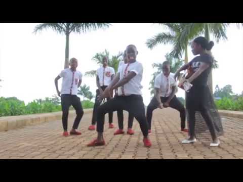 Triplets Ghetto Kids Dancing To Karen Mukupa's Yndlingsted (October 2016)