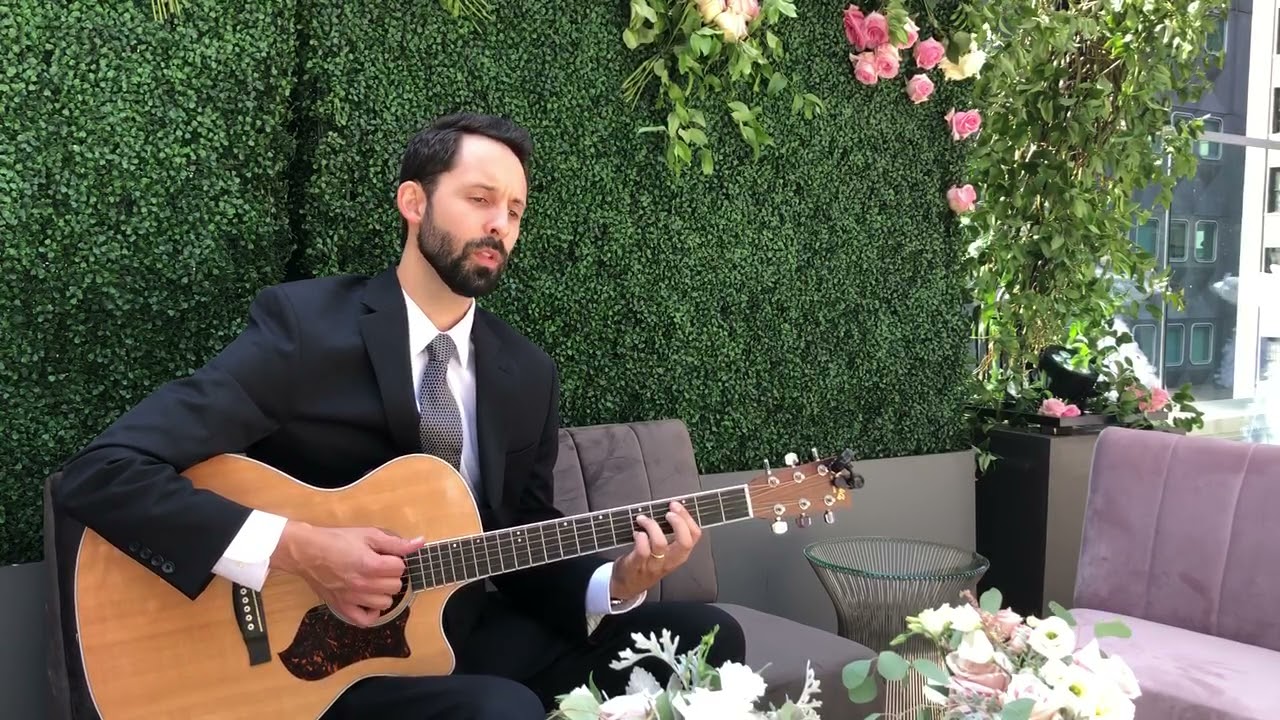 Promotional video thumbnail 2 for The Acoustic Crooner