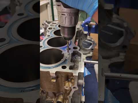 Installing new forged pistons and rods in my K24Z3