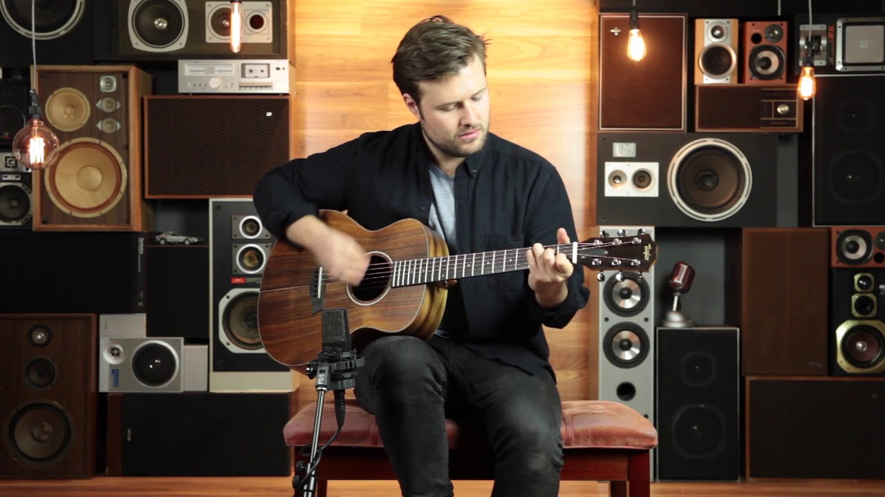 Taylor GS Mini-e Acoustic Electric Guitar w/Hard Bag - Koa