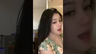 Download lagu Mama Muda Padat dan berisi #shorts #mamamuda #biggboss mp3