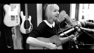 The Muffs- Weird Boy Next Door Live on Sessions From The Box