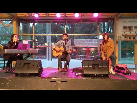 Nico Contreras ft. Nico Carreño, María José Reyes - Tierra Mojada