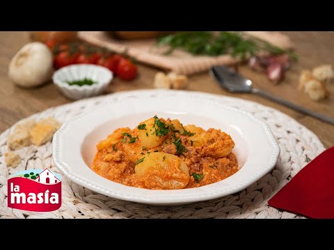 Sopa de tomate con huevo