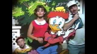 preview picture of video 'Carol Charlie Misty Charles Disneyworld 1988   Day 2'