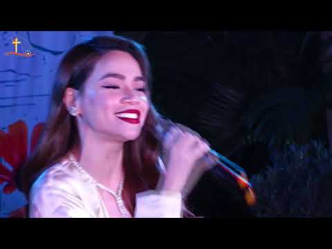 Thể hiện bởi Hồ Ngọc Hà