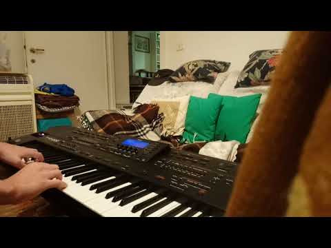 ROLAND G1000 piano w/stand+ Roland Soundcard. - Image 2
